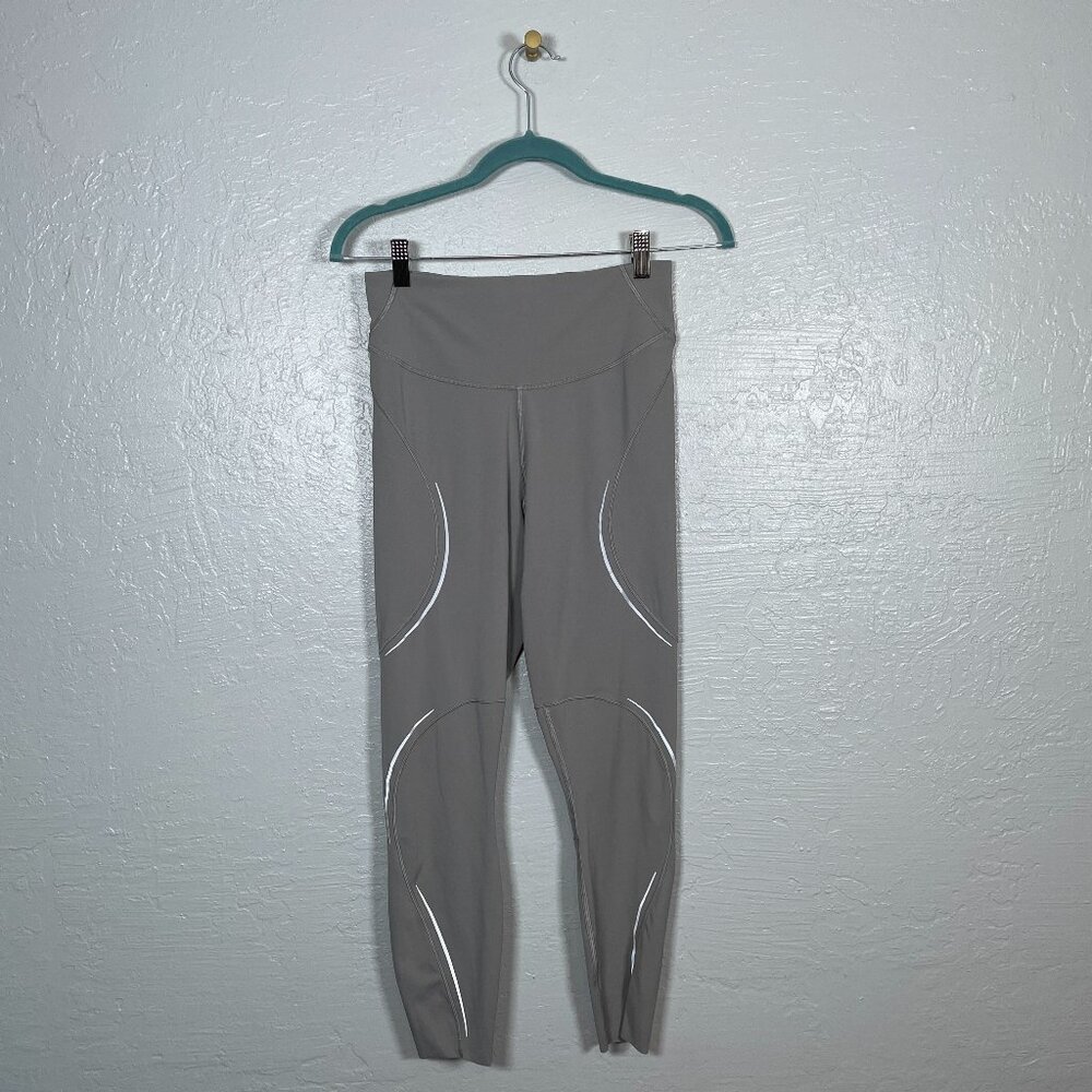 Lululemon Women 6 Gull Grey Base Pace High-Rise Reflective Tight 25" Athleisure